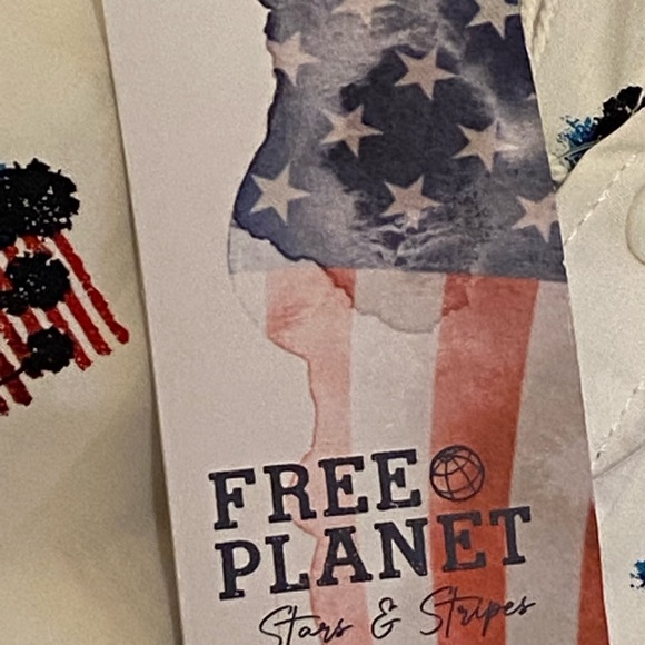 Free Planet Men's Stars and Stripes Flags Palm Tree White Logo Tag NWT $50 Sz M - Picture 6 of 8